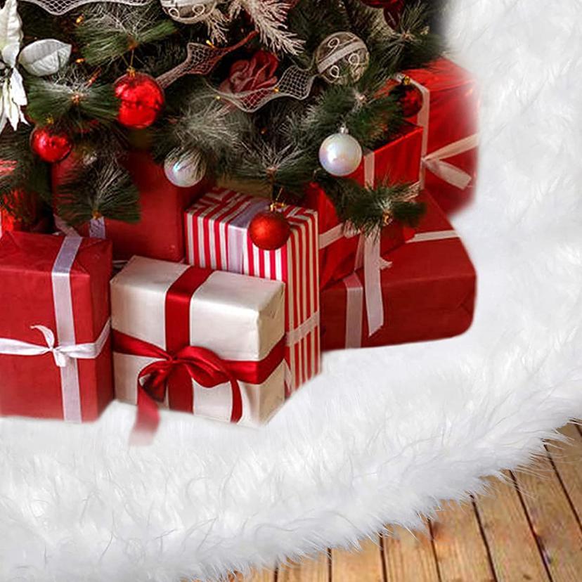 White Faux Fur Christmas Tree Skirt – 78cm (31") Plush Snowflake Design